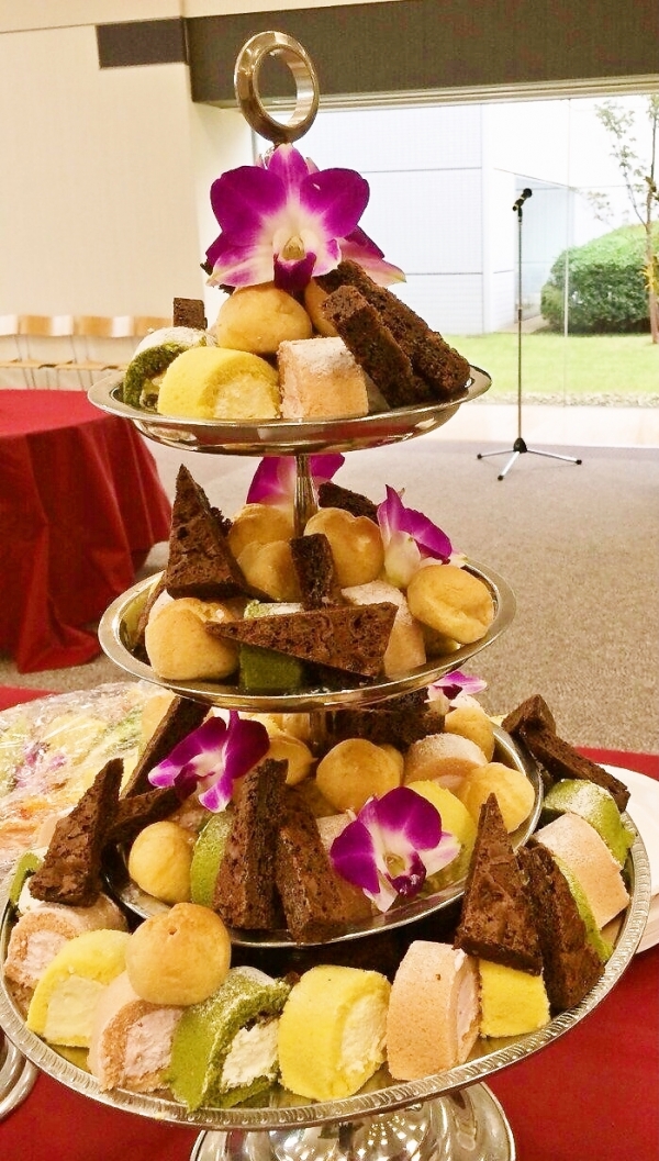 ロールケーキタワー